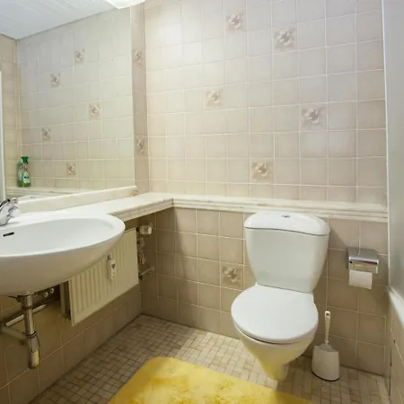 - Feldstrasse 48-s Apartment *
